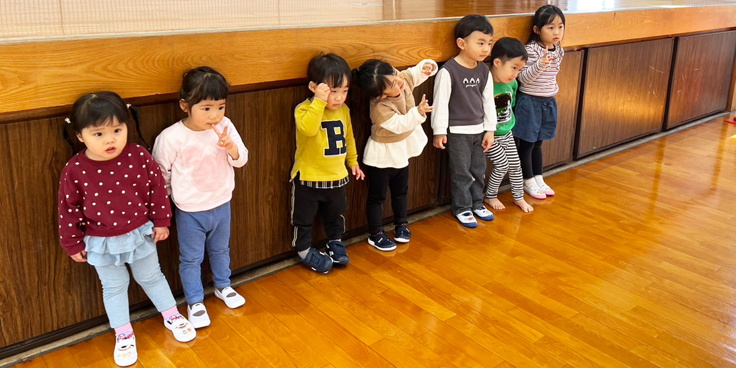 こどもたちの遊ぶ様子